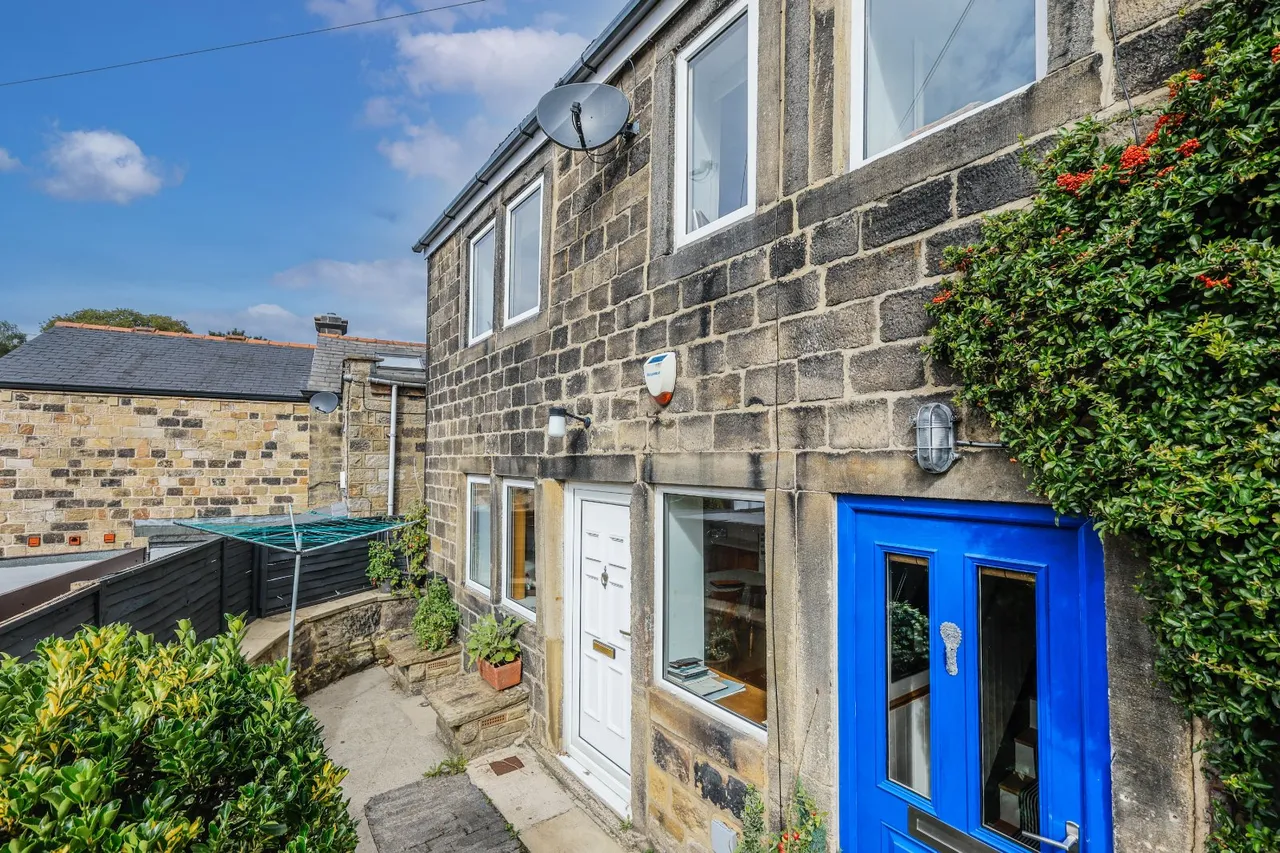 2 bed house for sale, Temperance Court, Horsforth, LS18