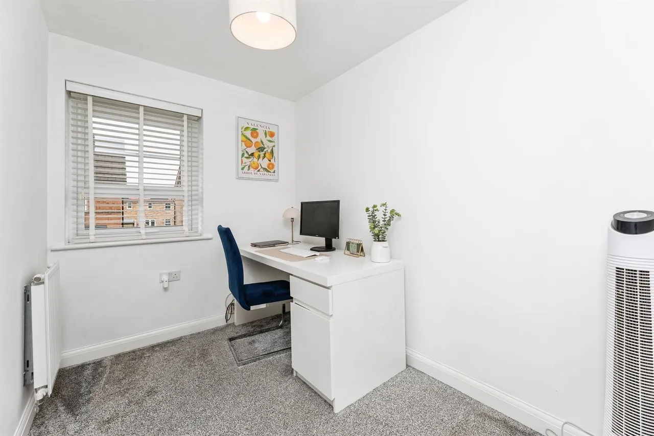 Crown Avenue, East Ardsley, WF3, photo 15