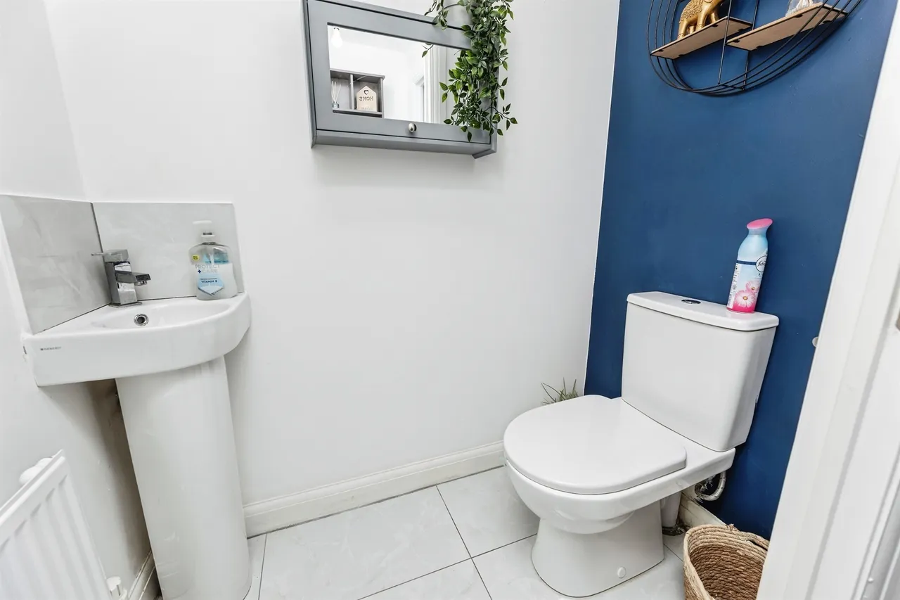 Crown Avenue, East Ardsley, WF3, photo 12