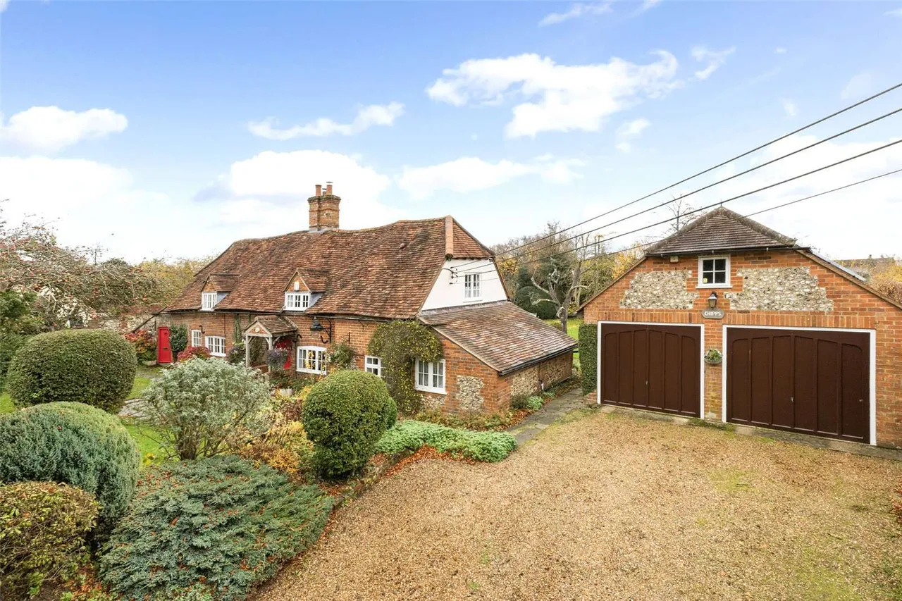 3 bed house for sale, Piddington Lane, Wheeler End, HP14
