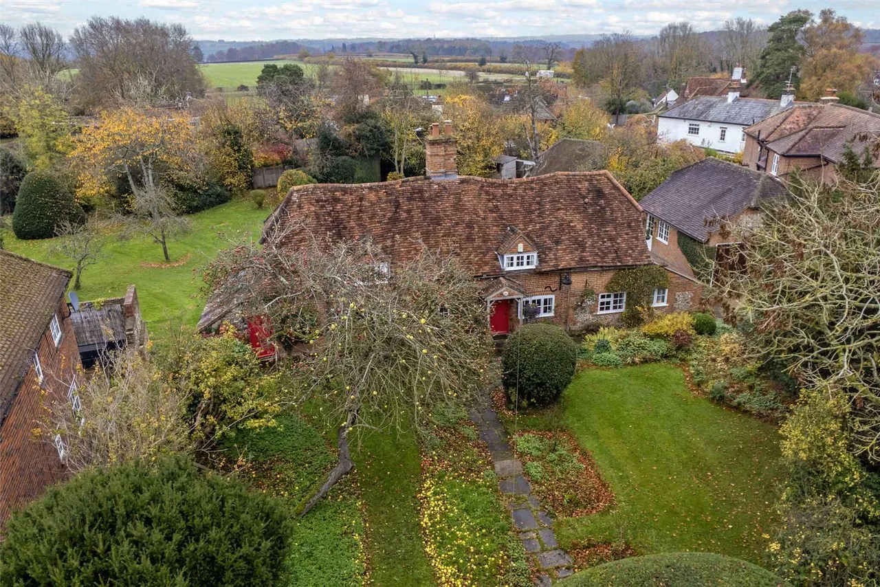 Piddington Lane, Wheeler End, HP14, photo 9