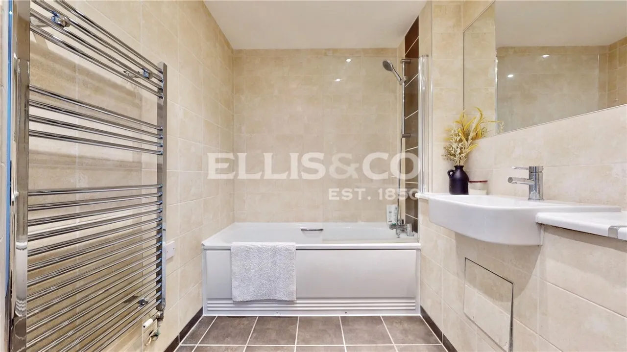 High Road, Wembley, HA9, photo 11