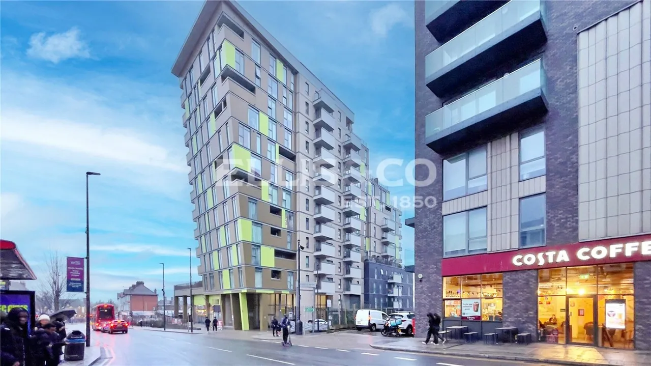 High Road, Wembley, HA9, photo 14