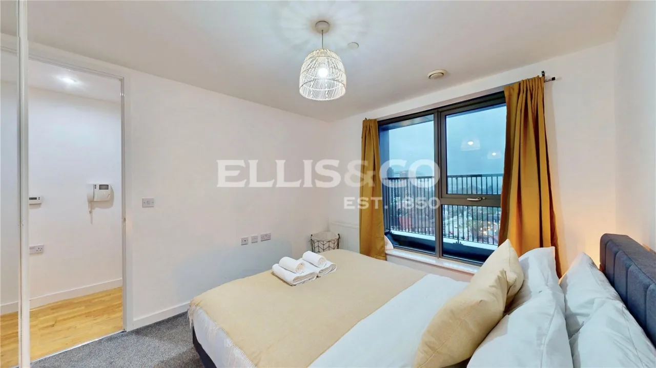 High Road, Wembley, HA9, photo 4
