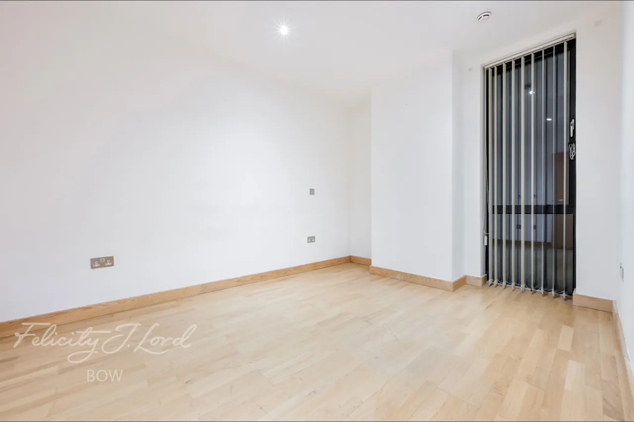 Roach Road, London, E3, photo 17