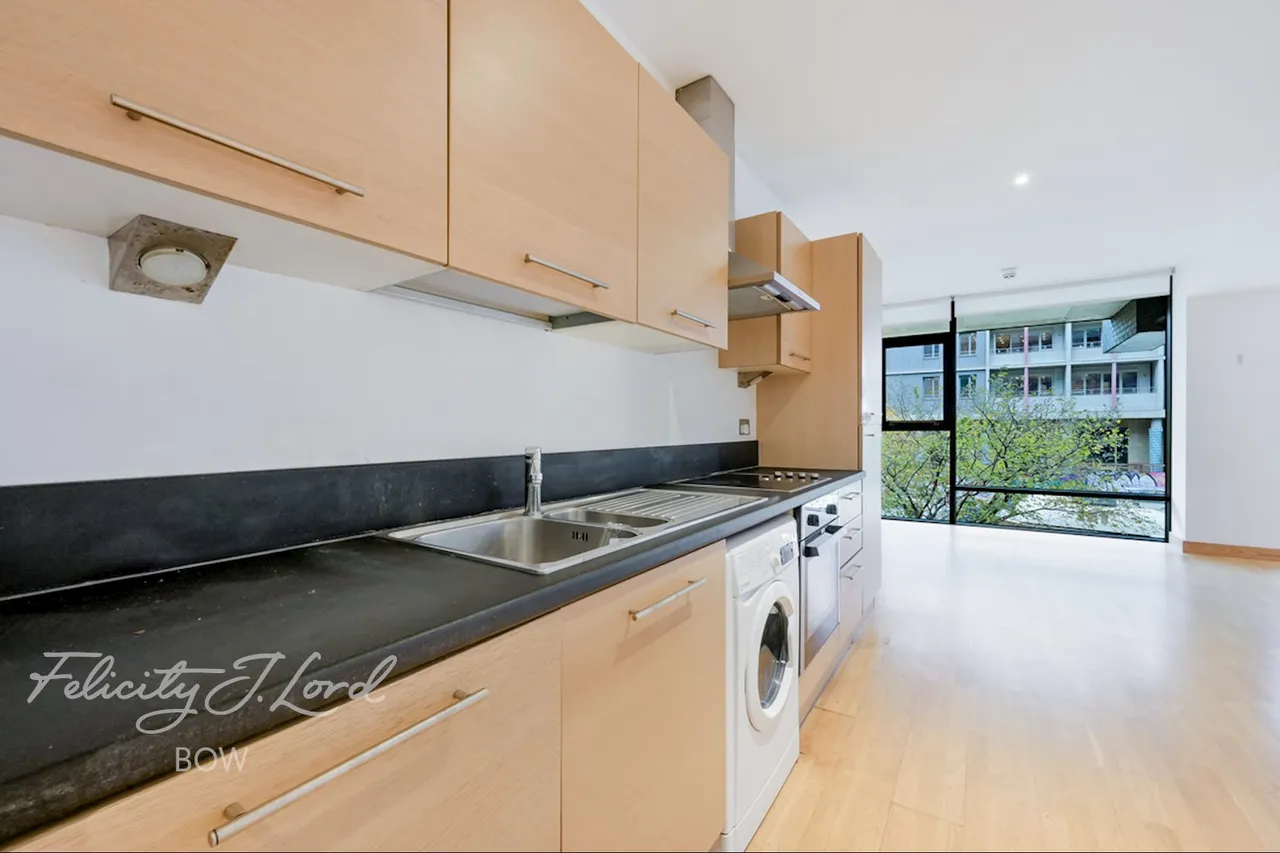 Roach Road, London, E3, photo 4