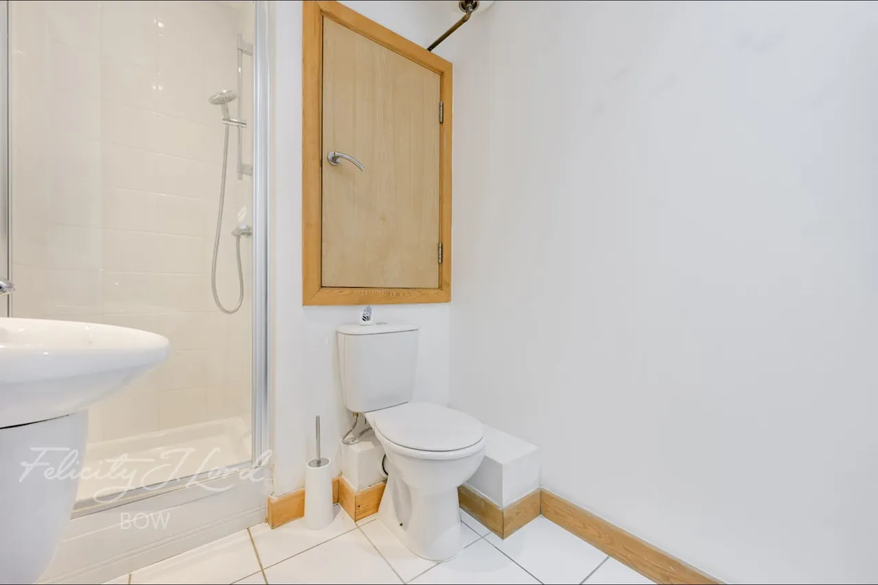 Roach Road, London, E3, photo 14