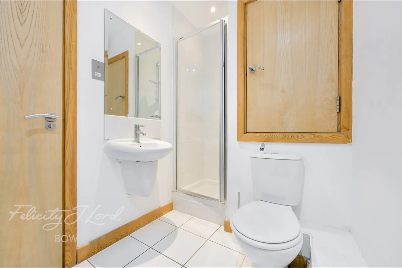 Roach Road, London, E3, photo 13