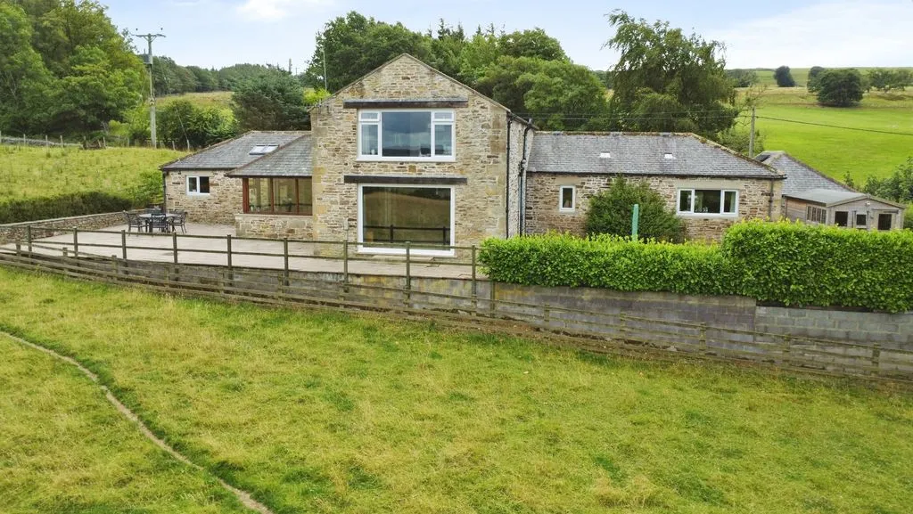 3 bed fine living property for sale, Allensgreen Barn Hexham NE47 7DE, NE47