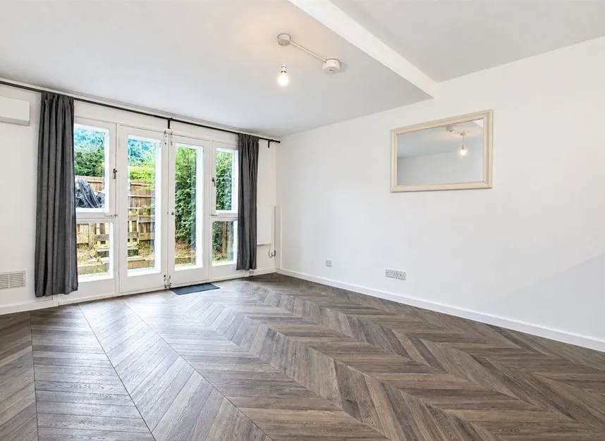 The Grove, Isleworth, TW7, photo 2