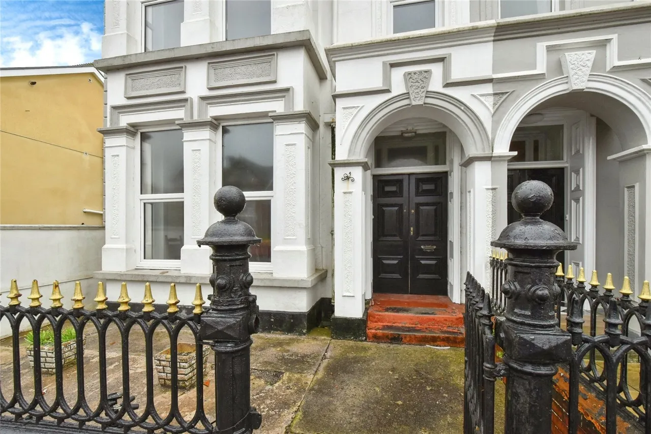 Queen Victoria Road, Llanelli, SA15, photo 28