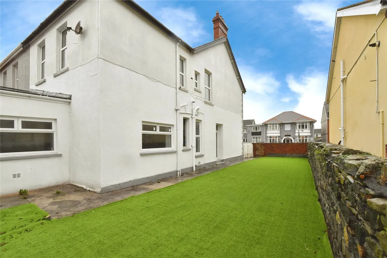 Queen Victoria Road, Llanelli, SA15, photo 3