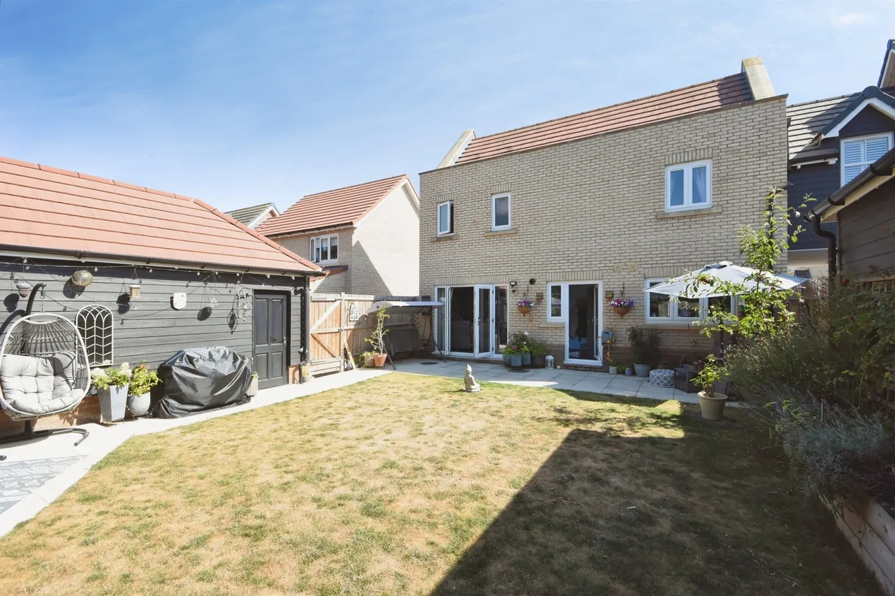 Mansion Garden Close, Braintree, photo 3