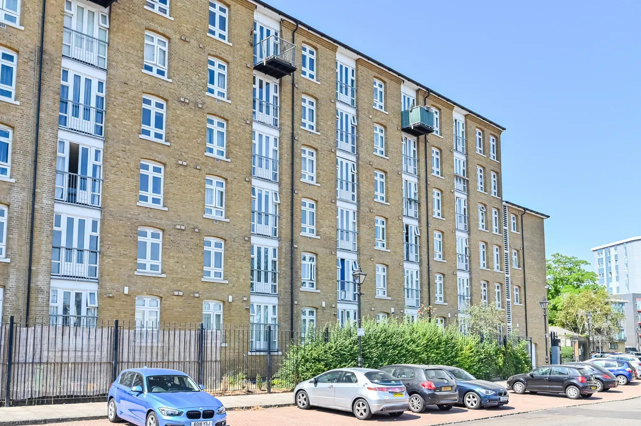 Flat 22 Park East Building, Bow Quarter, 60, Fairfield Road, photo 7