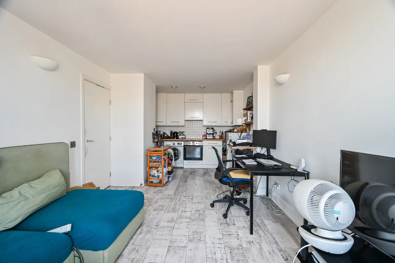 Flat 22 Park East Building, Bow Quarter, 60, Fairfield Road, photo 6