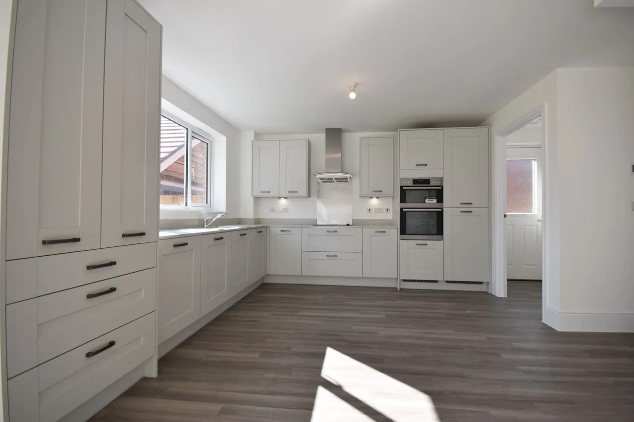 Bartons Road, PO9, photo 8