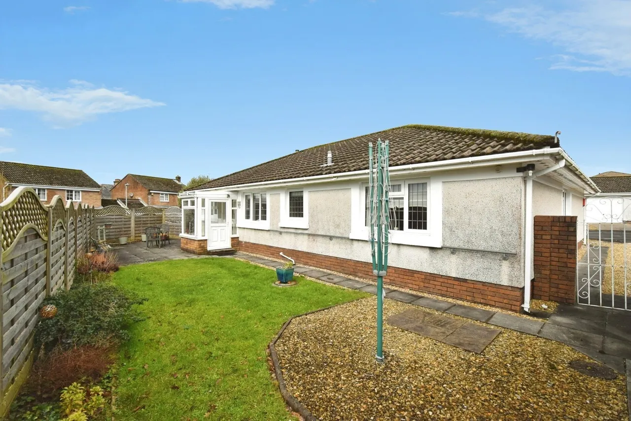 Maes Yr Helyg, Llandybie, SA18, photo 10
