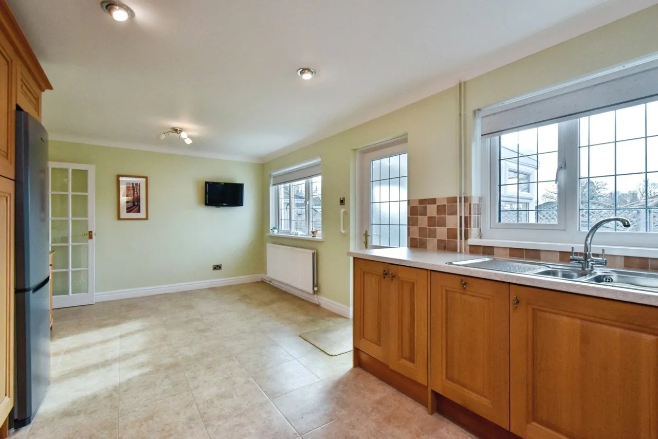 Maes Yr Helyg, Llandybie, SA18, photo 7