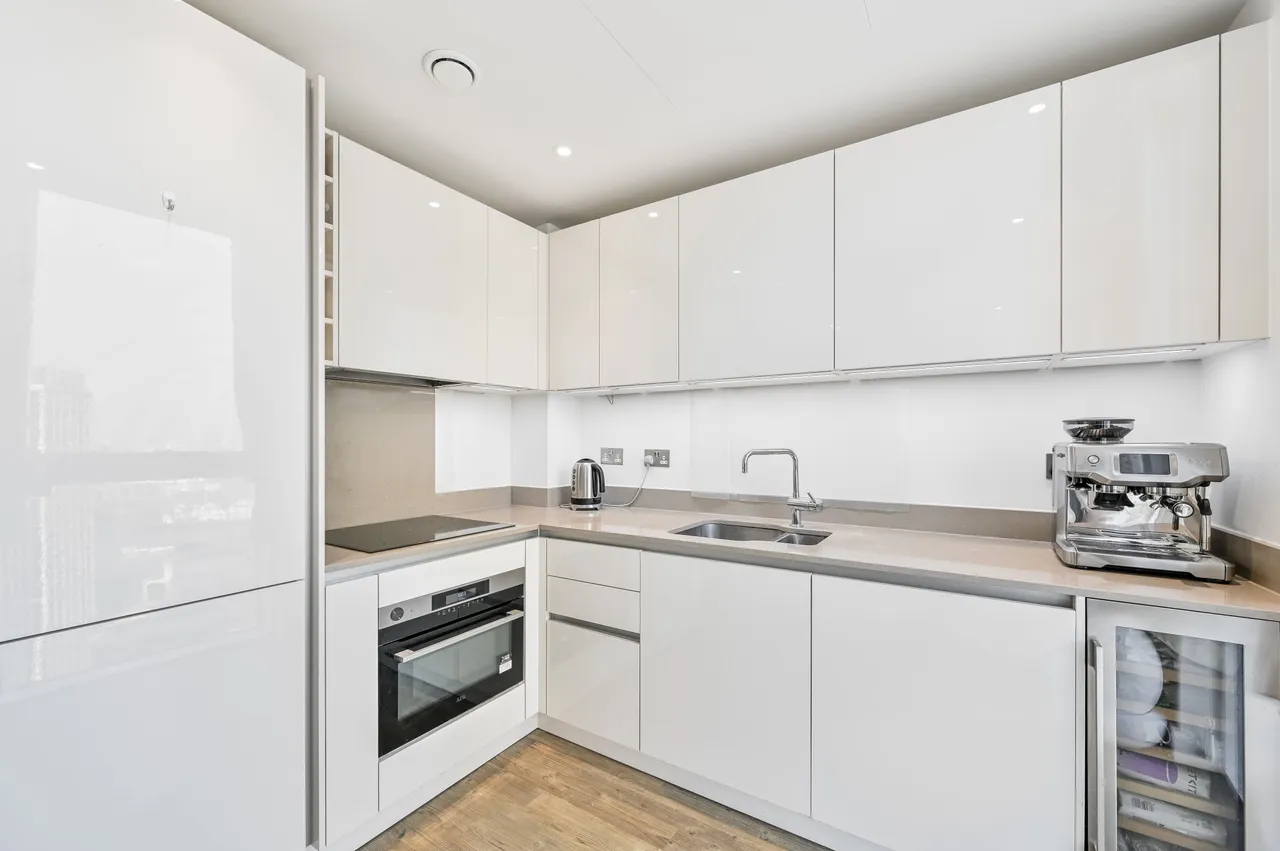 Flat 153, Gladwin Tower, 50 Wandsworth Road, London, photo 8
