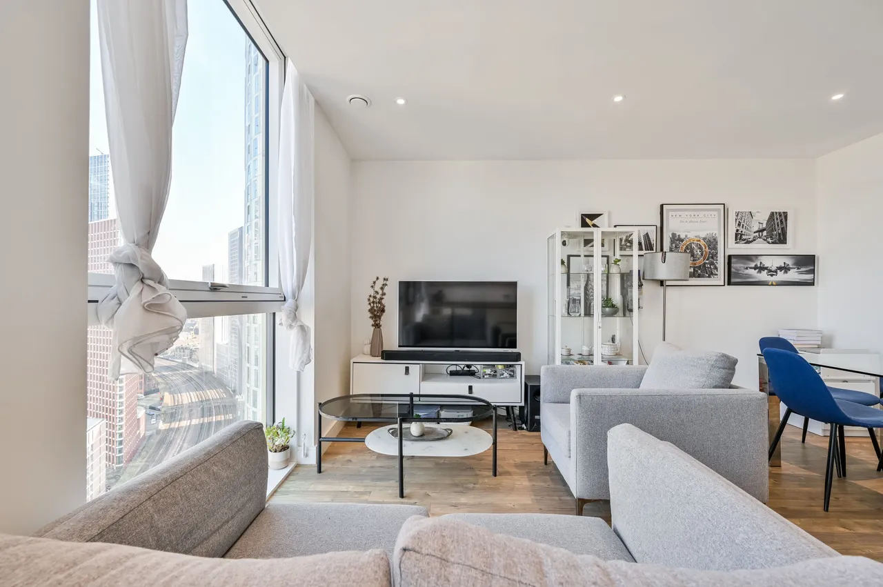 Flat 153, Gladwin Tower, 50 Wandsworth Road, London, photo 6