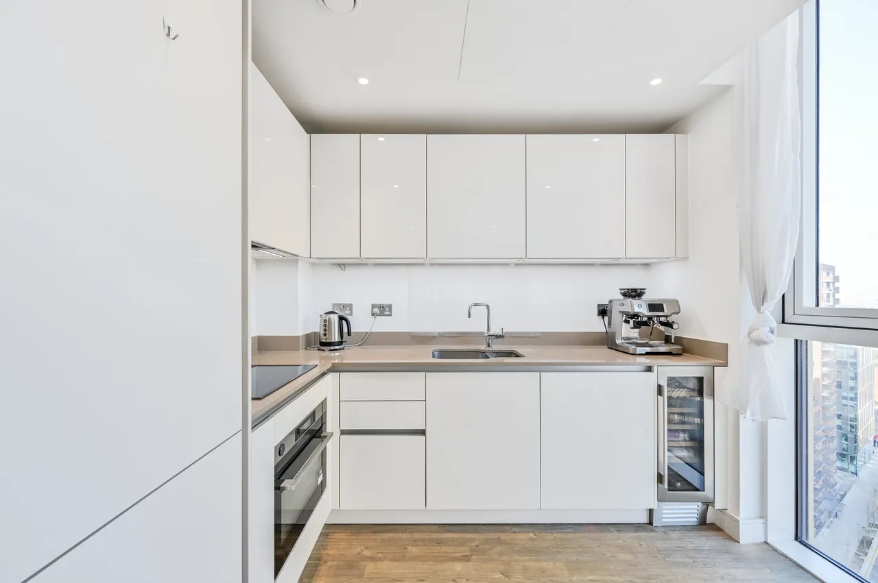 Flat 153, Gladwin Tower, 50 Wandsworth Road, London, photo 7