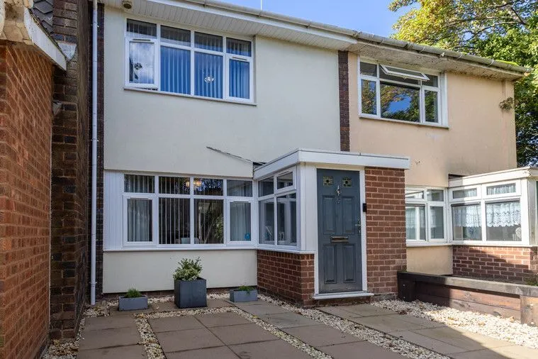 3 bed house for sale, Station Close, Walsall, WS3