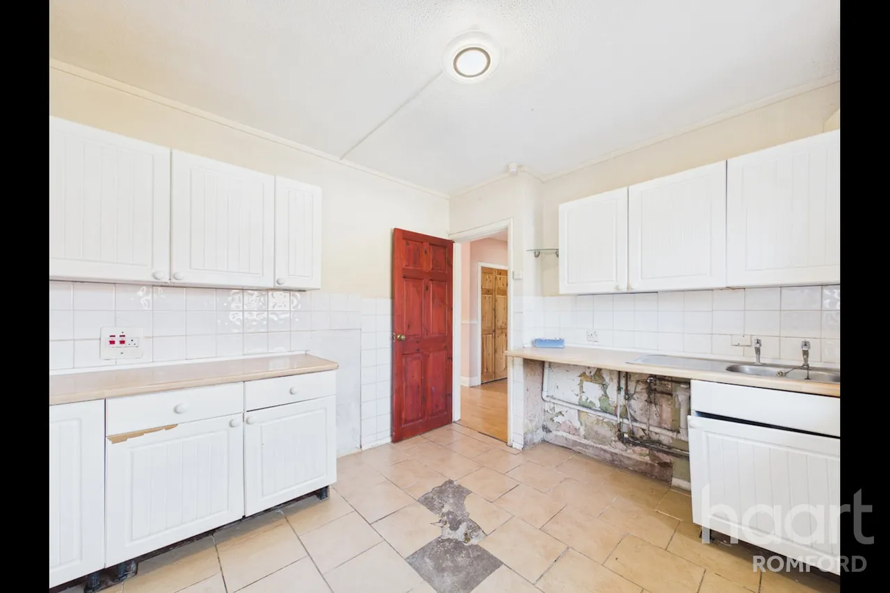 Chelmsford Avenue, Romford, RM5, photo 12