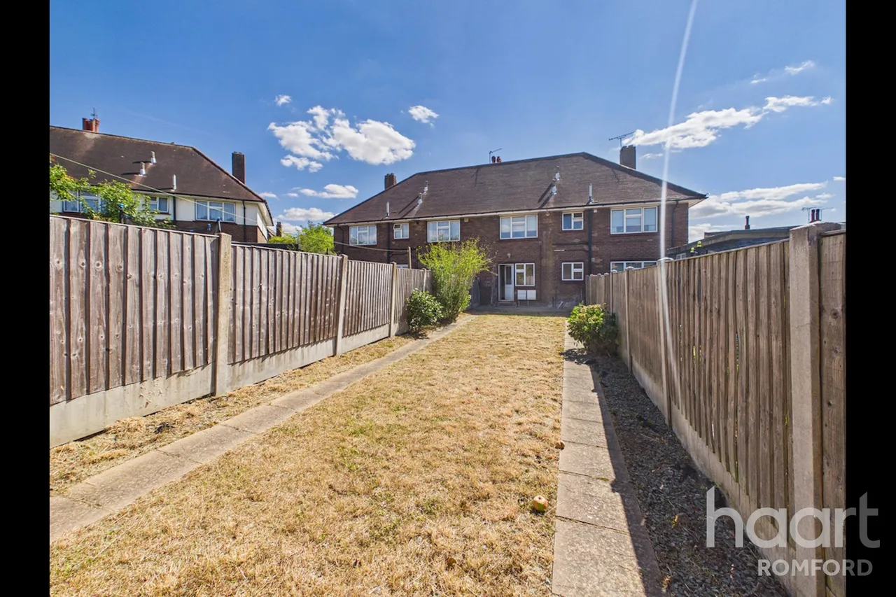 Chelmsford Avenue, Romford, RM5, photo 13