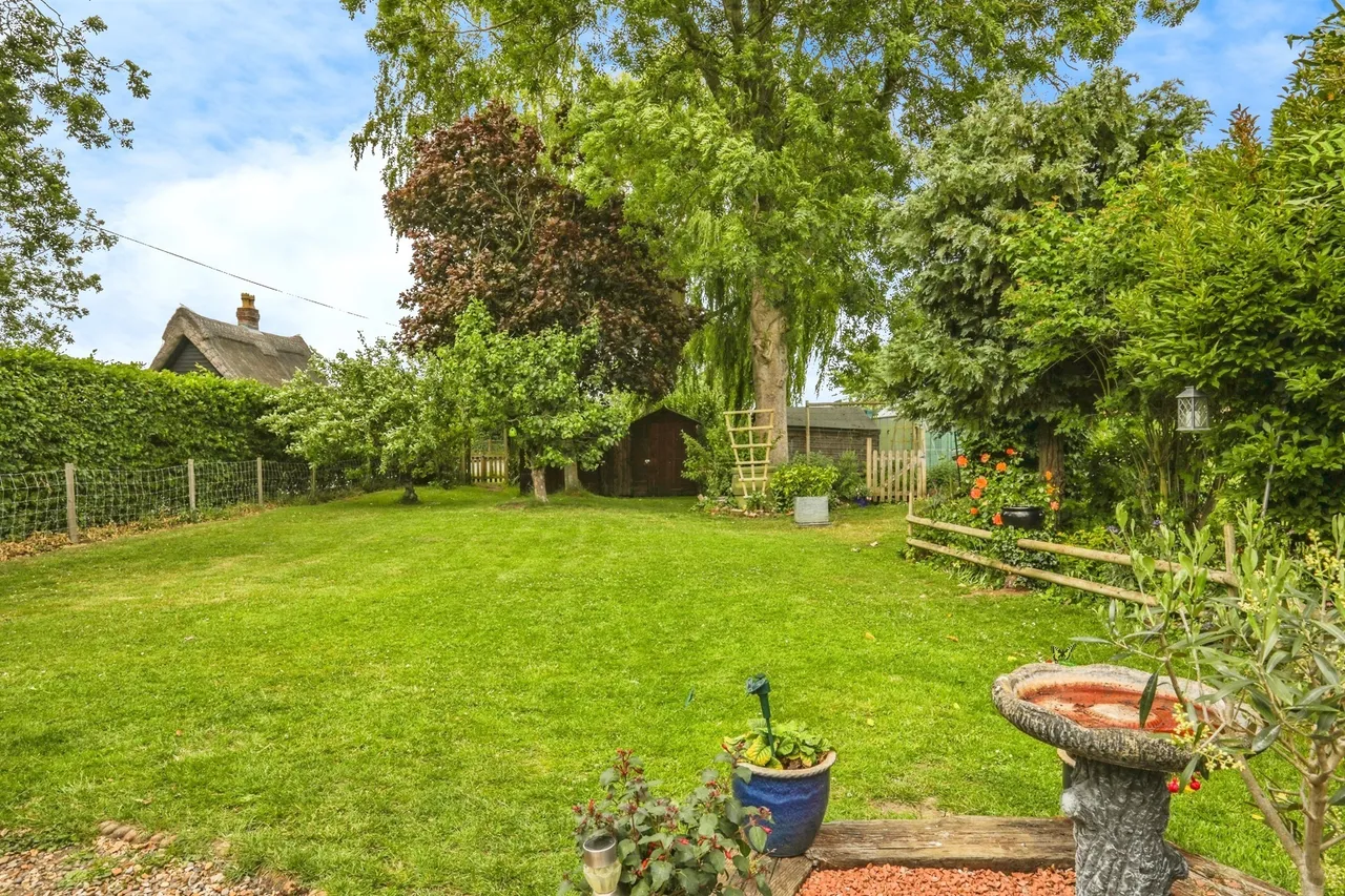 2 bed character property for sale — Stradbroke Road, Brundish, Woodbridge
