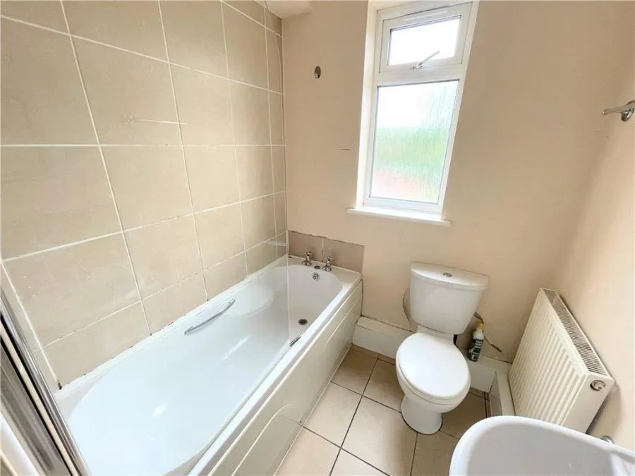 Middle Street, Arboretum, WR1, photo 7