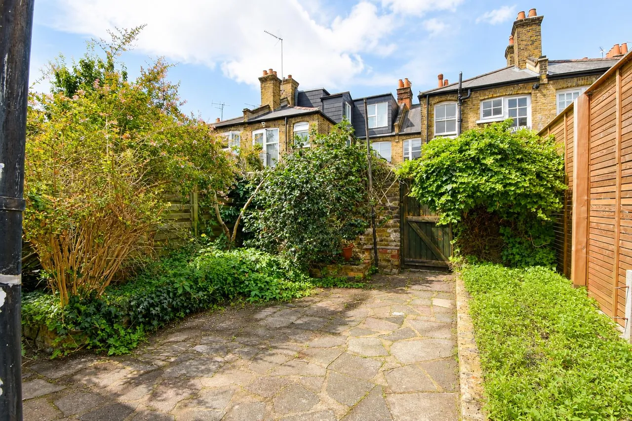 Second Avenue, London, SW14, photo 10