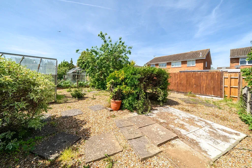 Whaddon Way, Bletchley, Milton Keynes, Buckinghamshire, MK3 7DT, photo 13