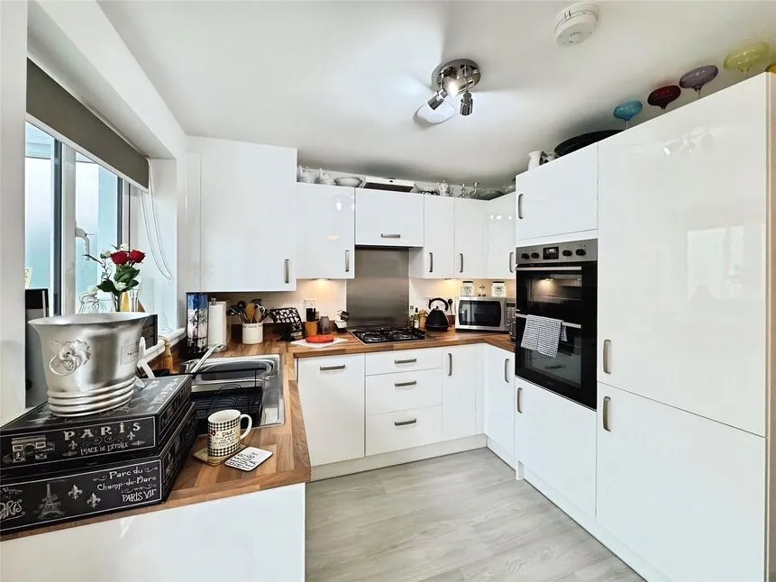 Sea View Avenue, Walmer, Kent, CT14, photo 3