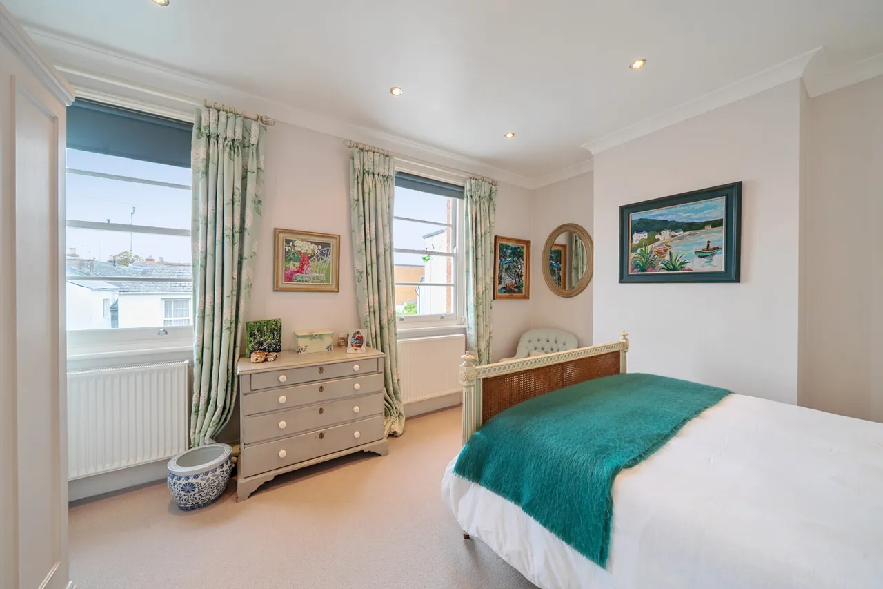 St. Lukes Place, Cheltenham, GL53, photo 6