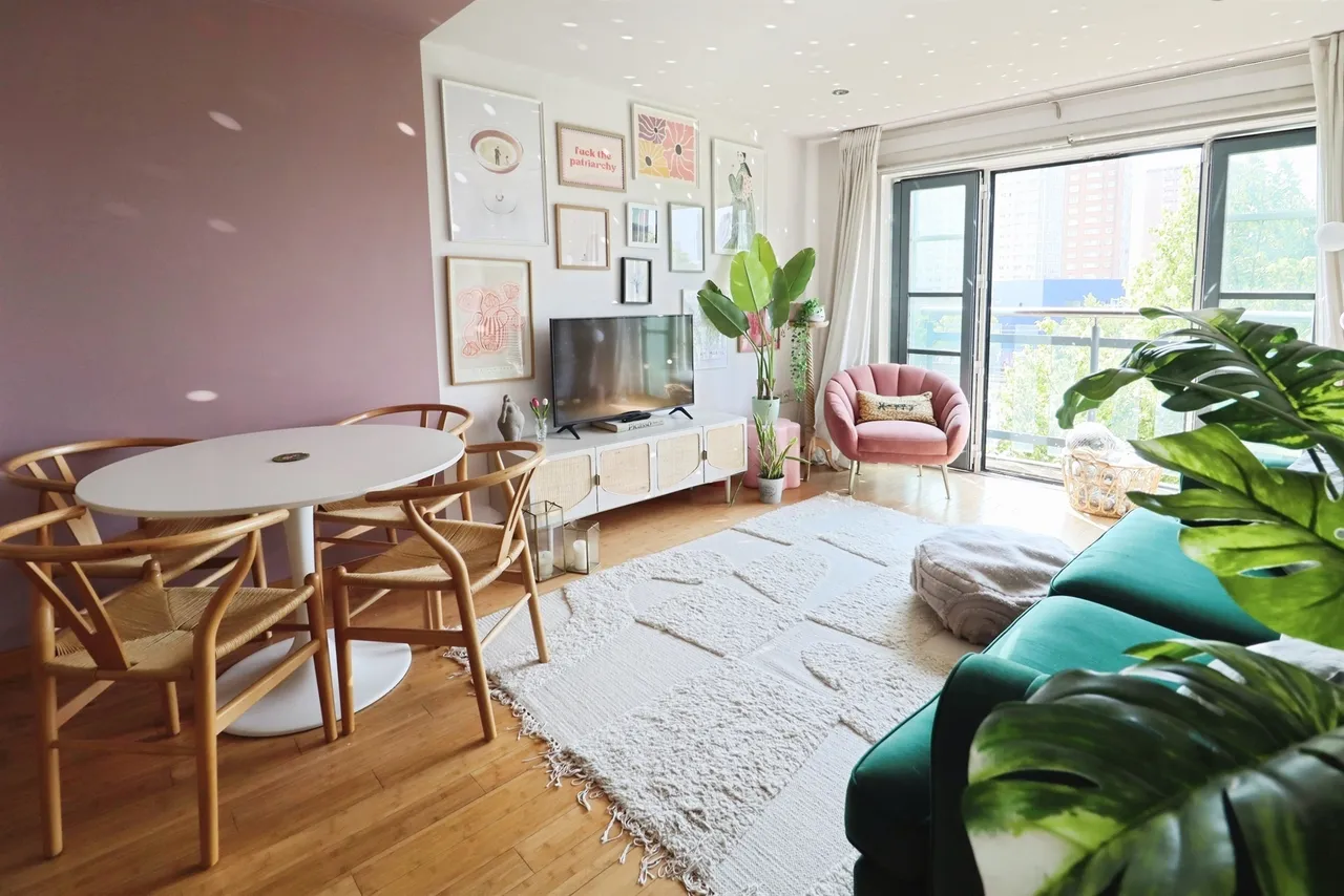 2 bed flat for sale — South Mews, Cardiff