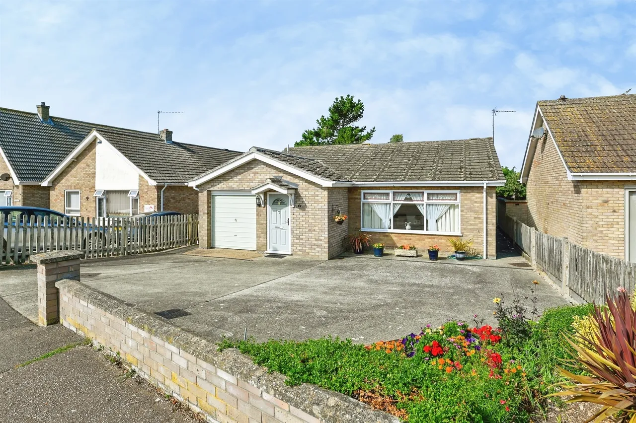2 bed house for sale — Collingwood Road, Hunstanton