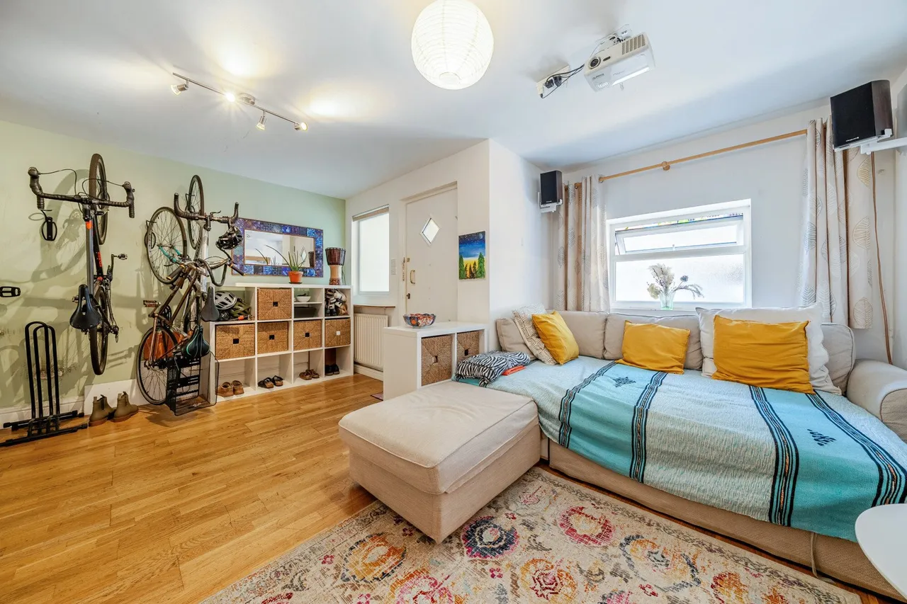 Cromwell Road, SW9, photo 12