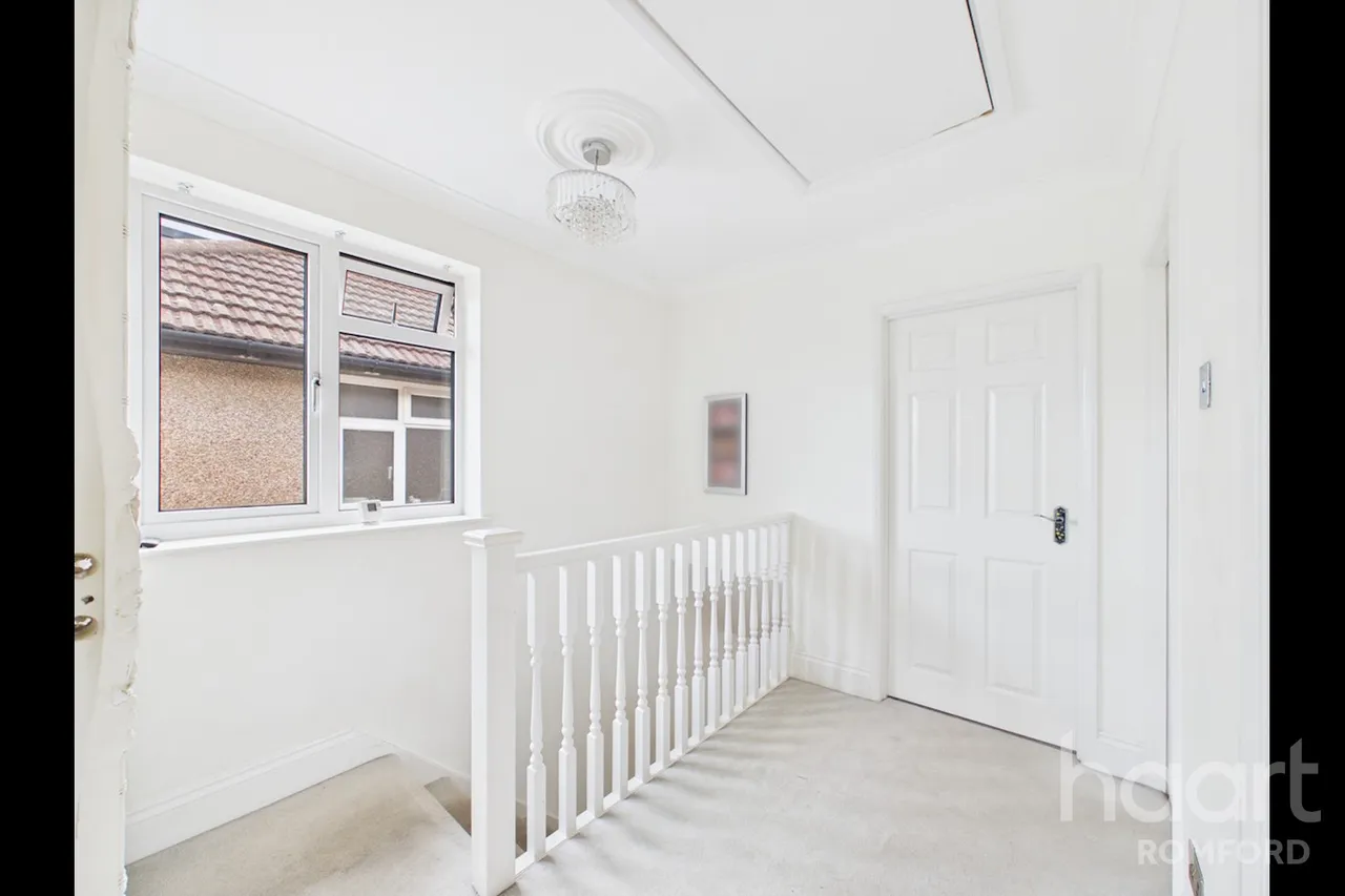 Moray Close, Romford, RM1, photo 22