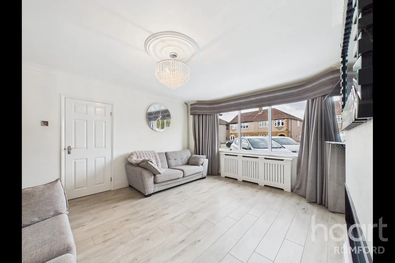 Moray Close, Romford, RM1, photo 4