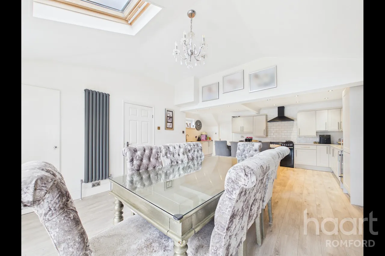 Moray Close, Romford, RM1, photo 7