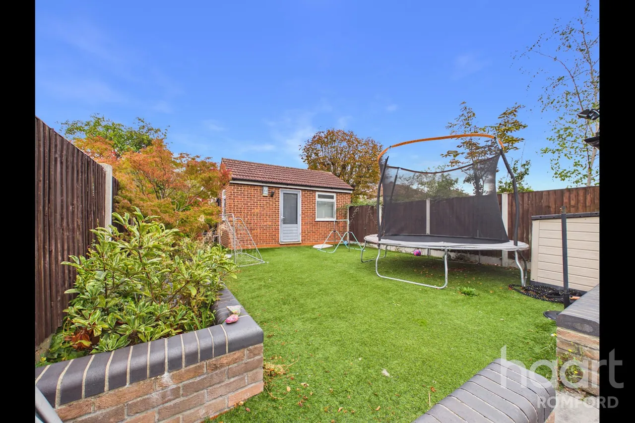 Moray Close, Romford, RM1, photo 16