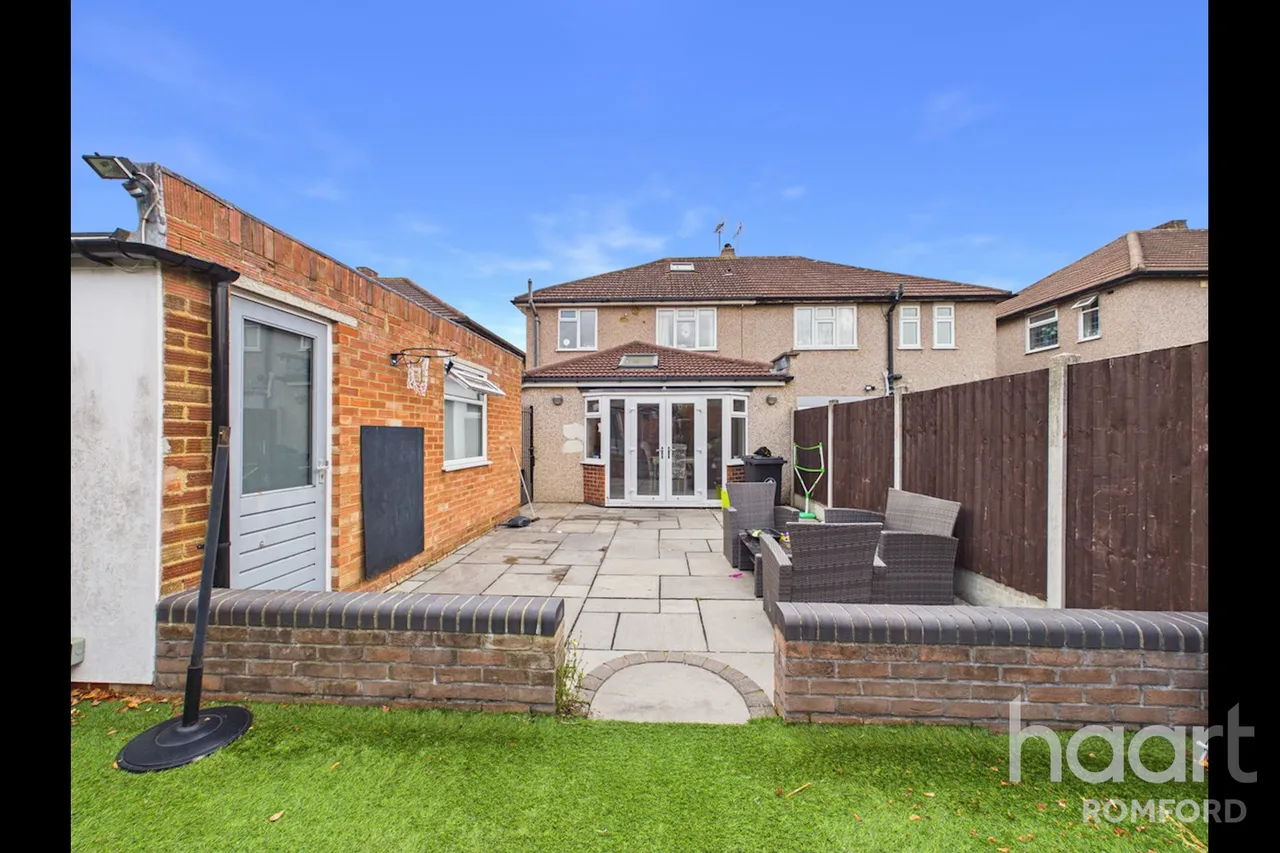 Moray Close, Romford, RM1, photo 25