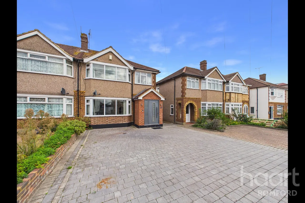Moray Close, Romford, RM1, photo 28