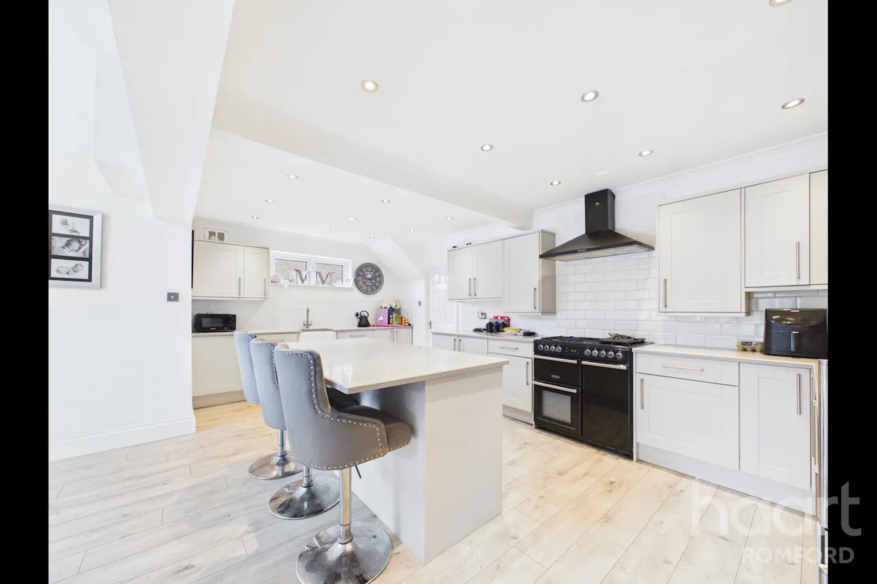 Moray Close, Romford, RM1, photo 6