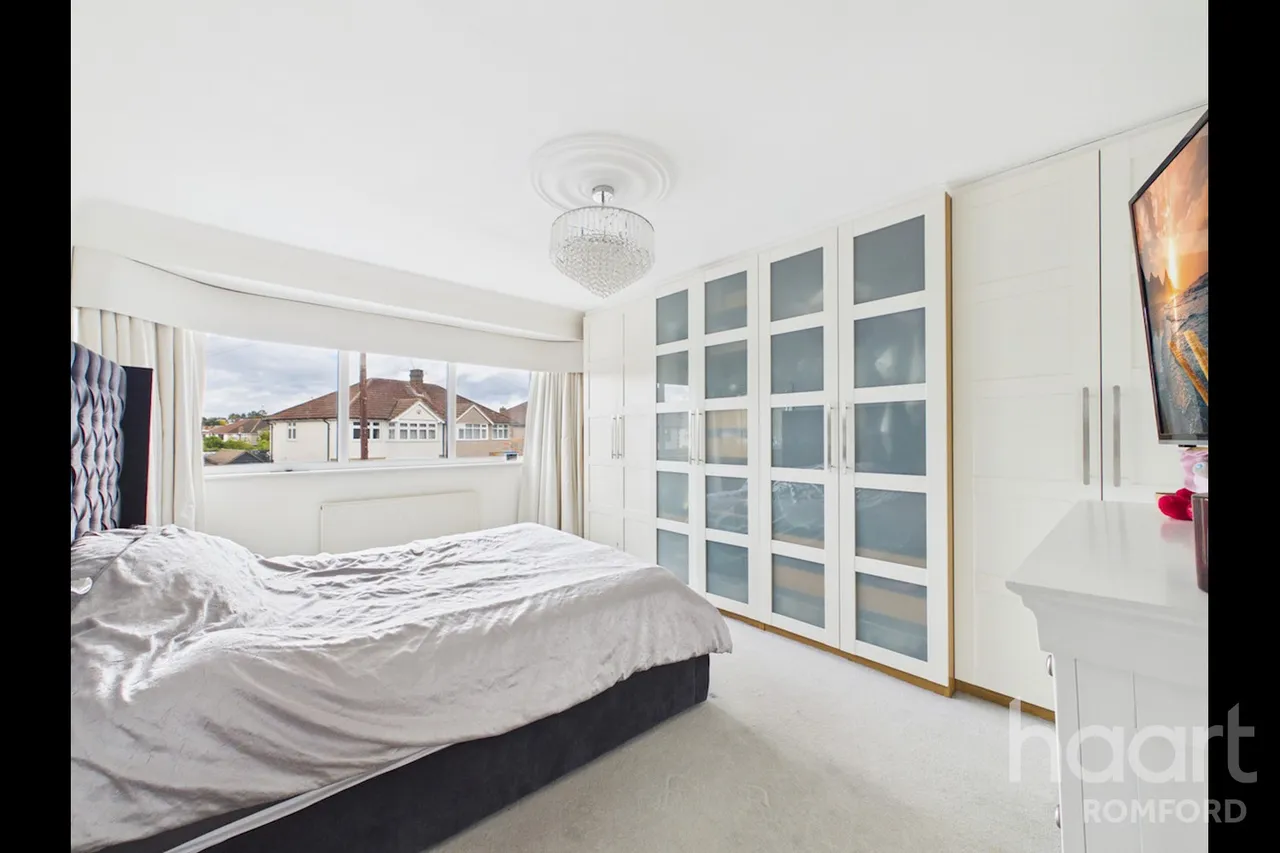 Moray Close, Romford, RM1, photo 11