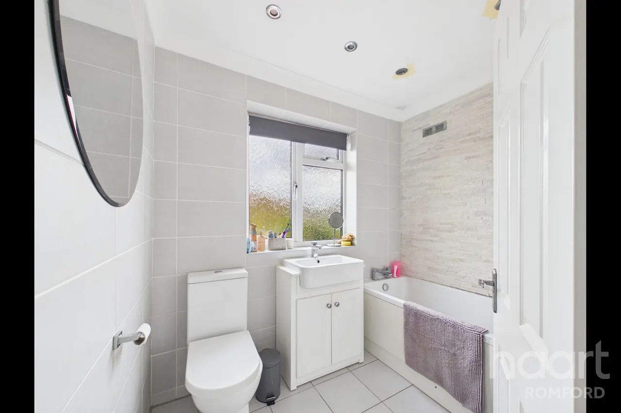 Moray Close, Romford, RM1, photo 23