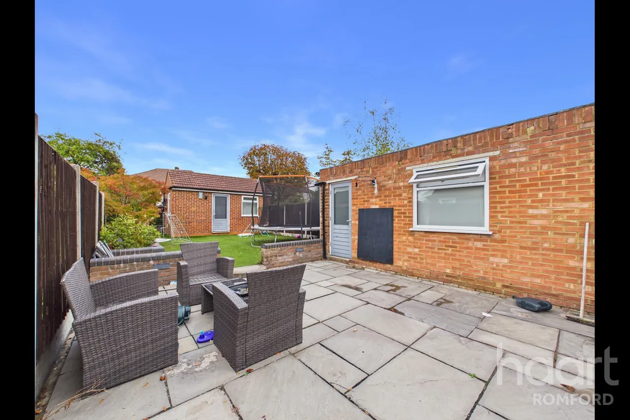 Moray Close, Romford, RM1, photo 24