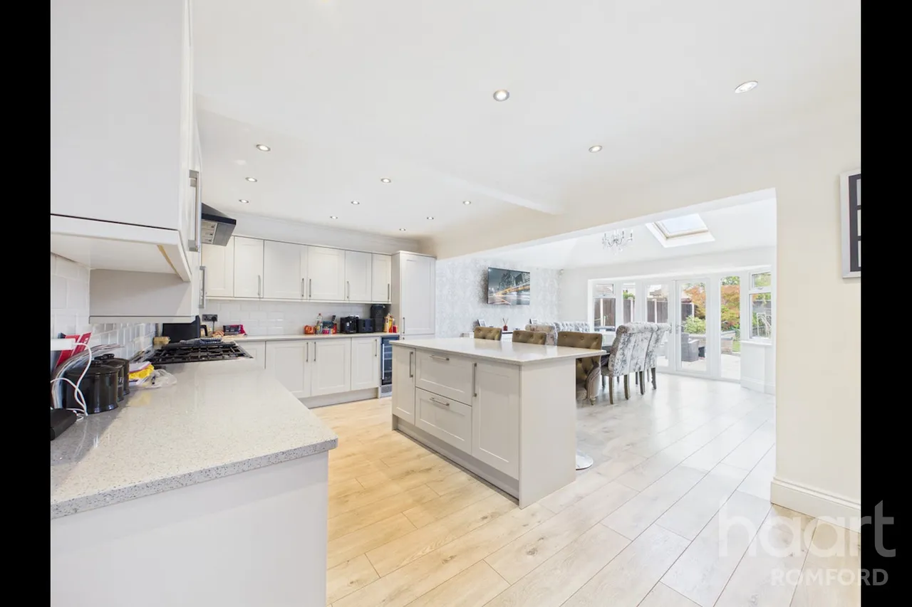 Moray Close, Romford, RM1, photo 15