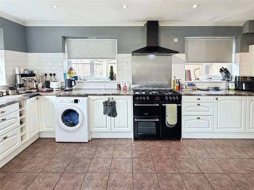 Ellers Drive, Bessacarr, DN4, photo 10
