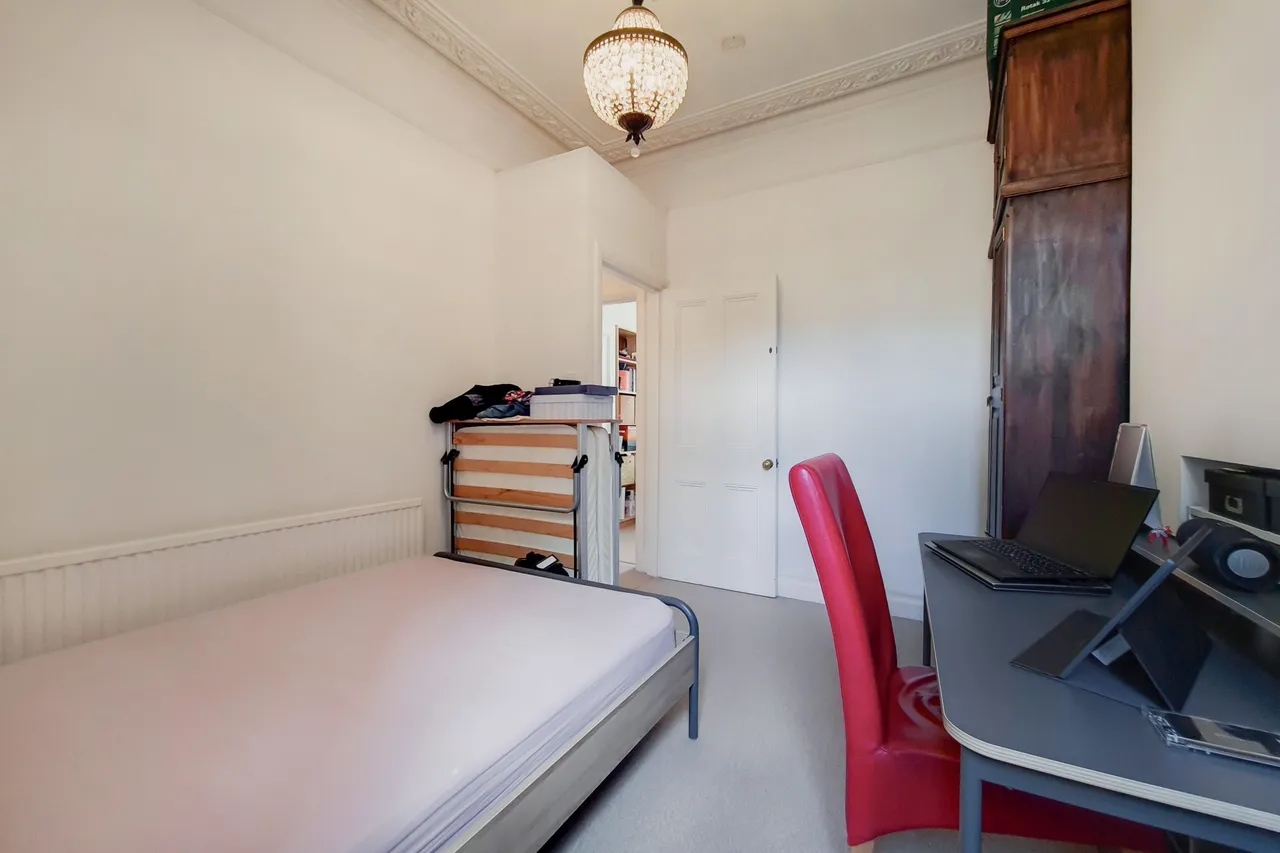 London, SW19, photo 6